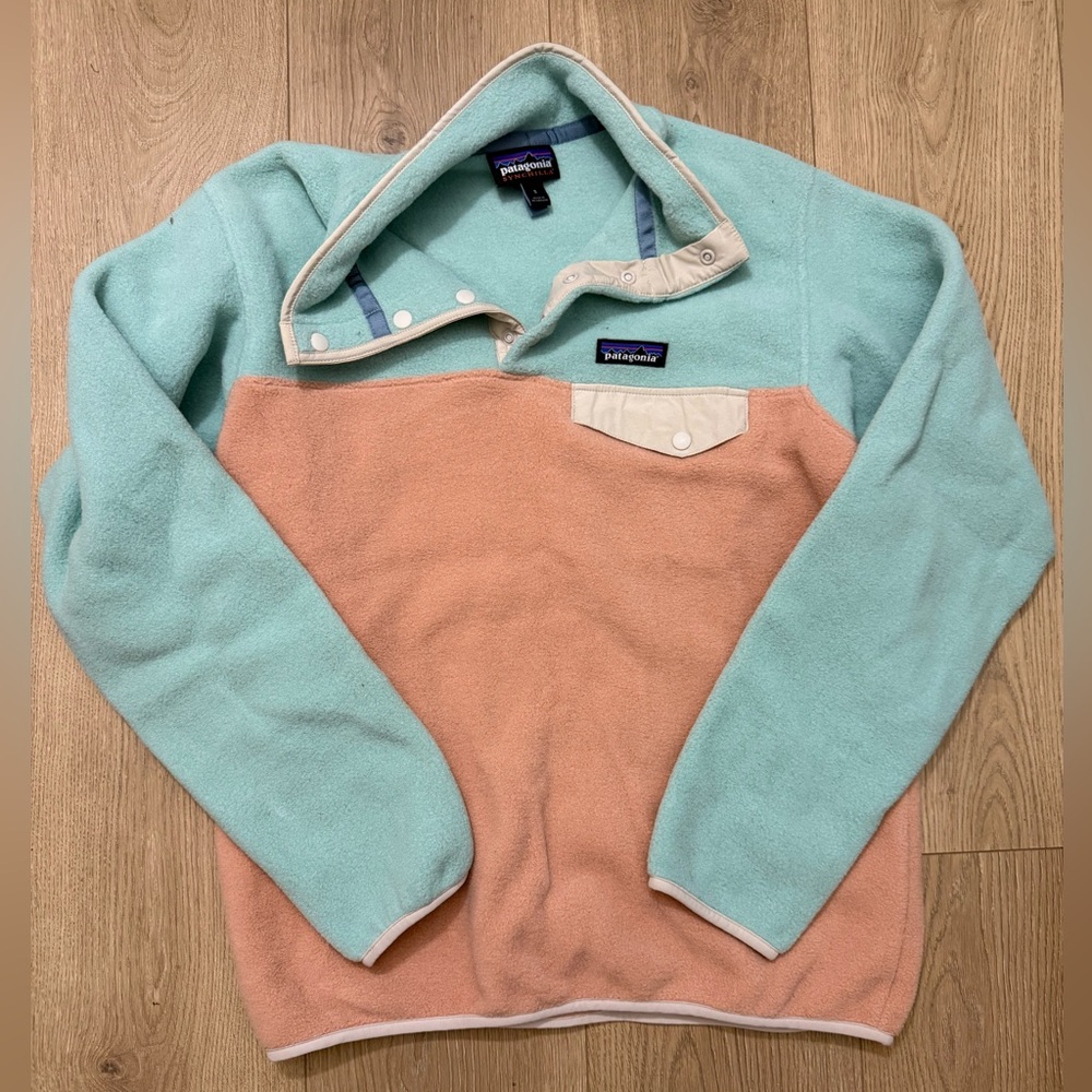 Patagonia Mint Green and Peach Synchilla Pullover